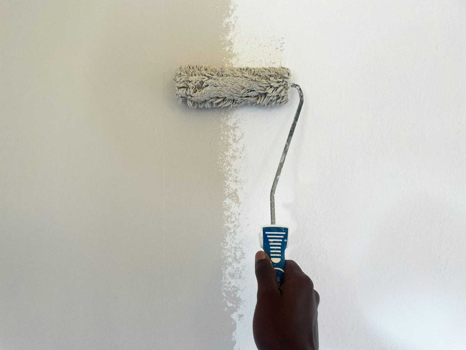 Getting Rid of Paint Odours in Your Home After Interior Painting