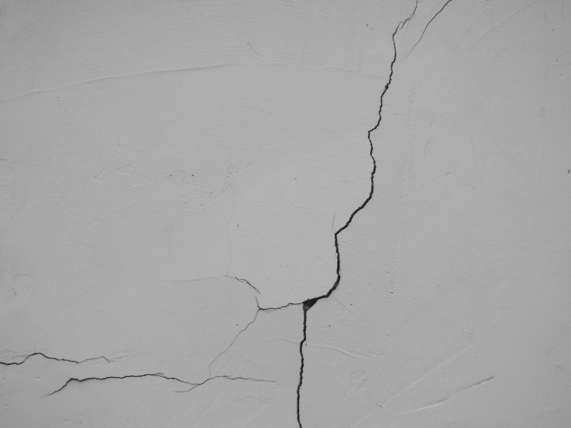 Troubleshooting Drywall Cracks And Holes